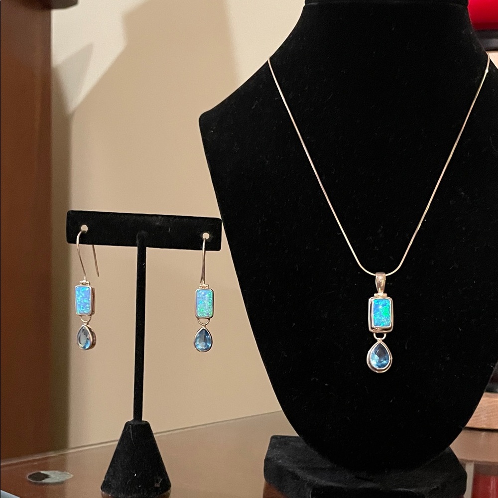 Elegant Silver and Blue Jewelry Set
